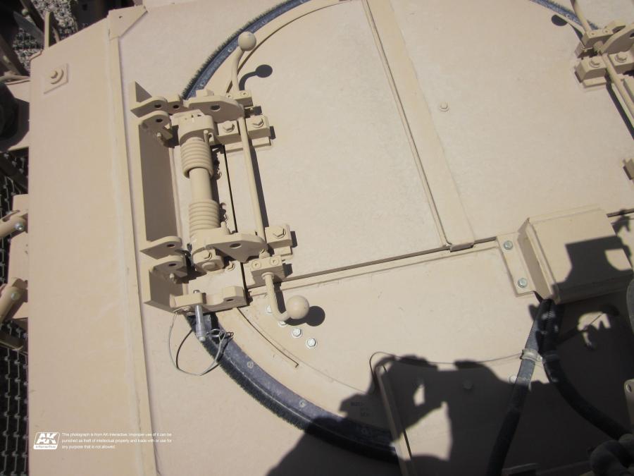Детали экстерьера Oshkosh M-ATV 2009 года  (фото 489 из 676)